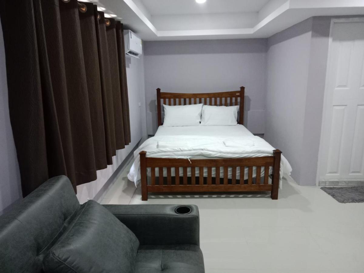 Tulsi Inn At Walking Street Pattaya Ngoại thất bức ảnh